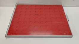Münz-Kassette Lindner rot 80 Fächer, gebraucht (L38-1)