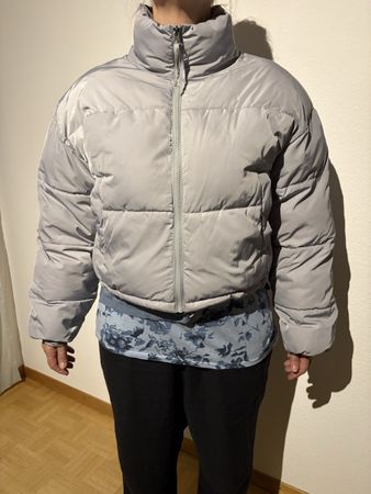 Damen Puffer Jacke Gr M grau kurz geschnitten