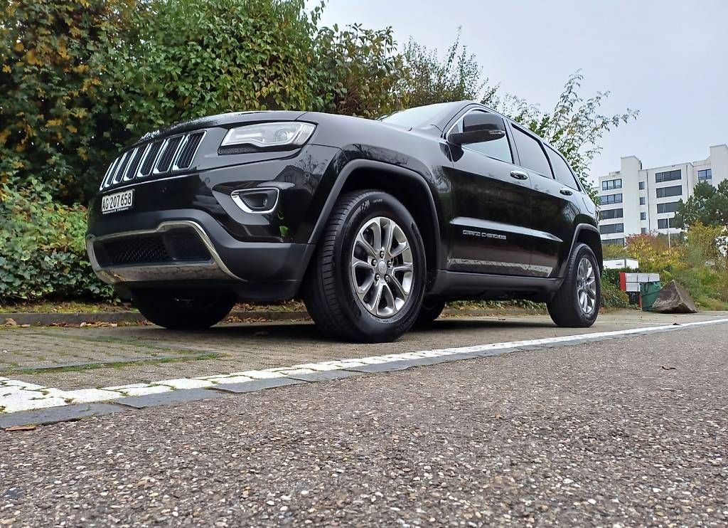 Automobili: Jeep Grand Cherokee – Usato da Sisseln AG venduto da eightfoureight