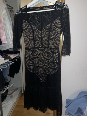 Elegantes Spitzenkleid Gr. Xs Top Zustand schwarz Festlich