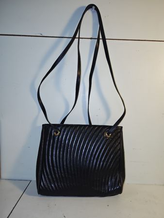 Handtasche aus Leder, Vintage in schwarz. (nov464)