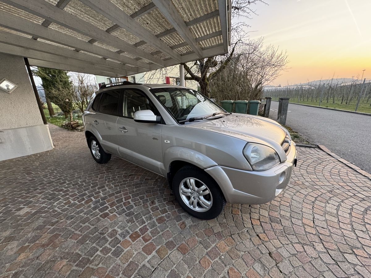 Hyundai Automobili: Hyundai Tucson 2,7 V6 – Usato da Lenzburg venduto da Meister_k 3