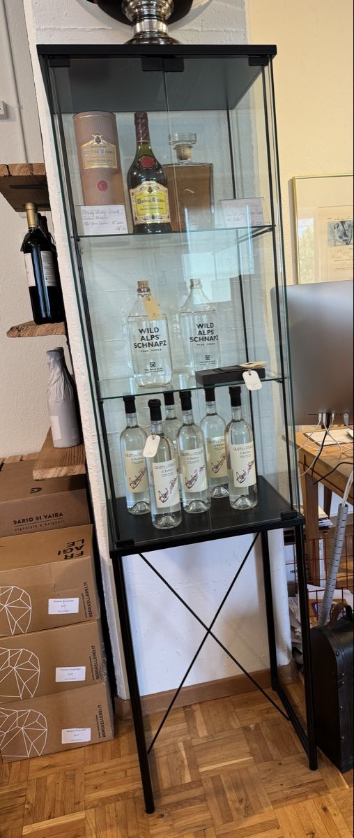 Vitrinen: Glasvitrine – Gebraucht aus Thalwil von Batlizh