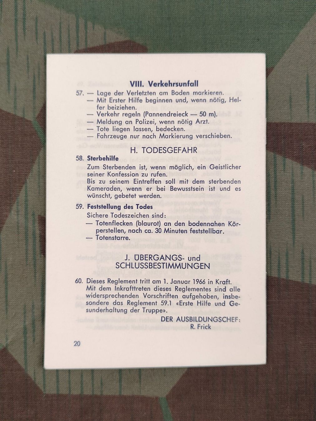 Schweizer Armee Uniformen: Reglement Erste Hilfe – Gebraucht aus Bauma von SwissMilitaria 1