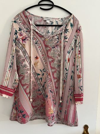 Bluse Damen Muster Grösse S NEU