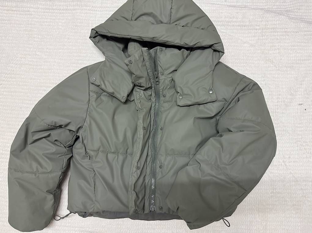 Vestes: Winterjacke  – D'occasion à Fribourg par hel_7rf2