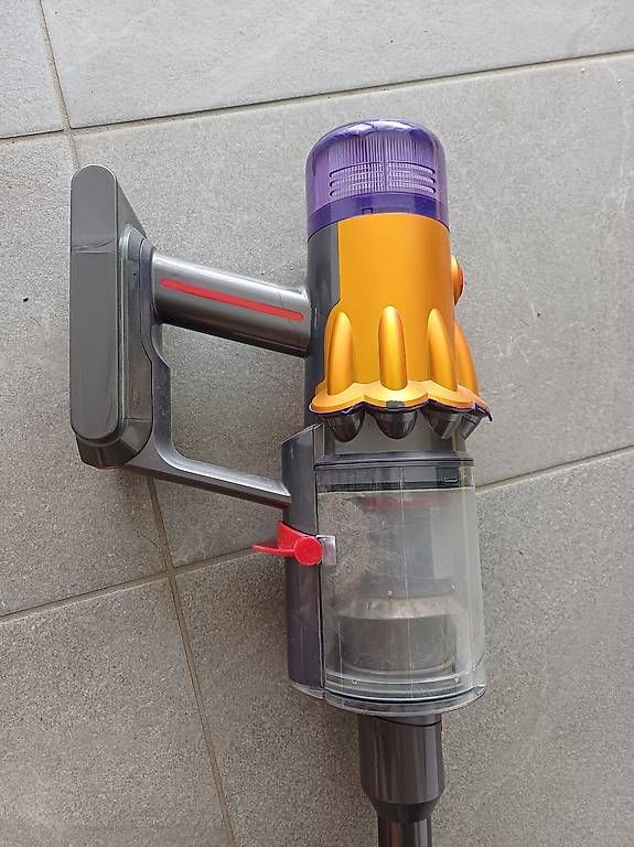 Aspirateurs & Accessoires: Dyson aspirateur balais sans fil  – D'occasion à Aven par menthe17 3