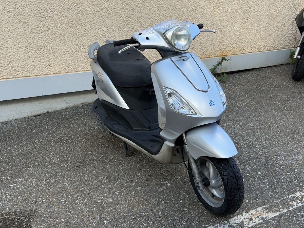 Piaggio Route: PIAGGIO FLY 125 cc – D'occasion à Zullwil par Autocentersalii 2