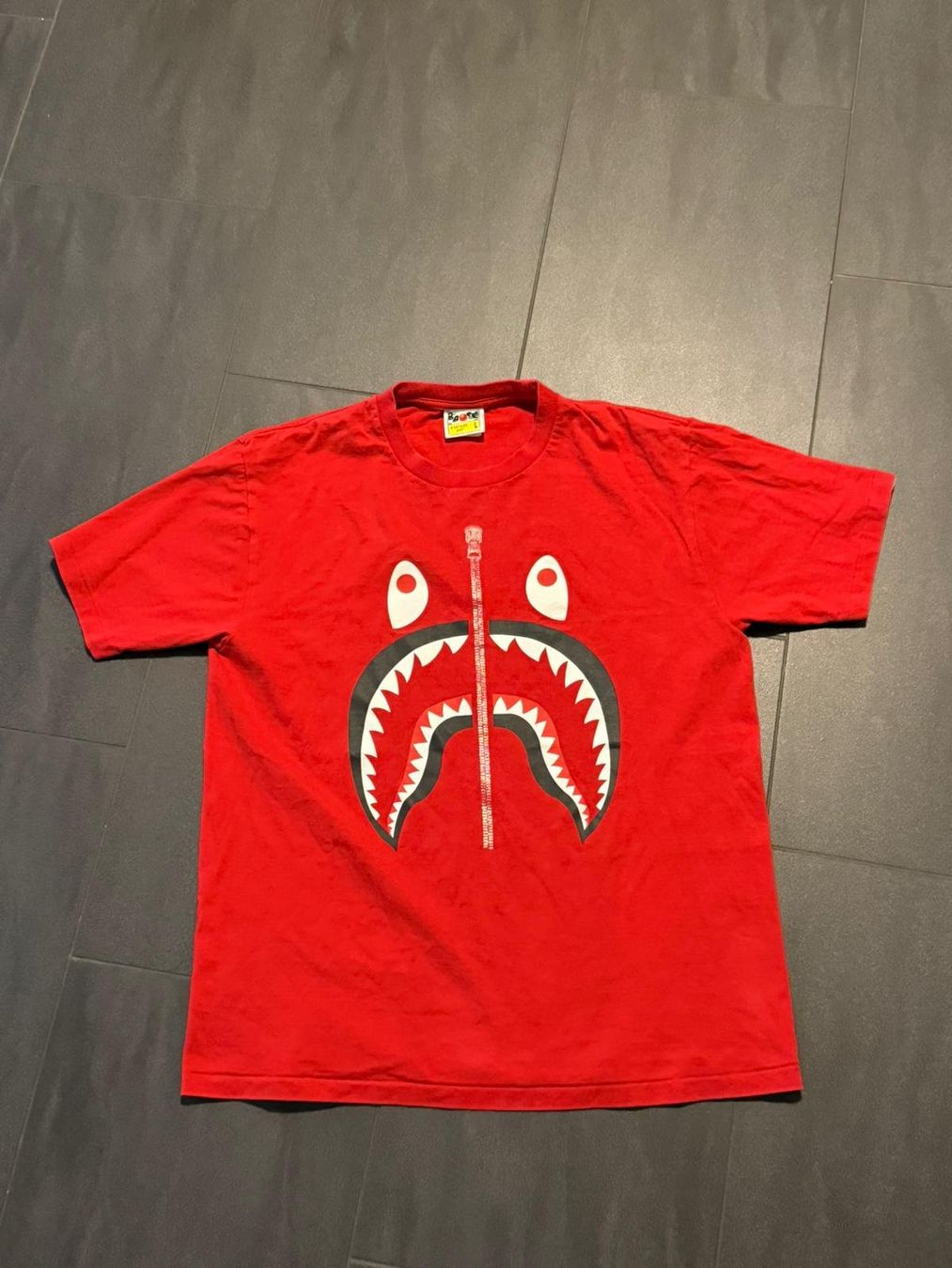Bape T-shirt: Orginales Bape T-shirt rot - L – Usato da Kreuzlingen venduto da Tonez