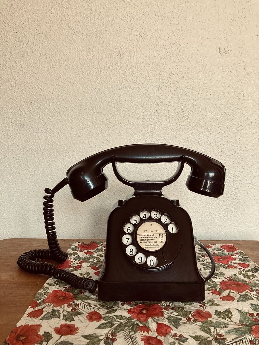Téléphones: Telefon antik mit neuer Technik – D'occasion à Gränichen par BrunnerS