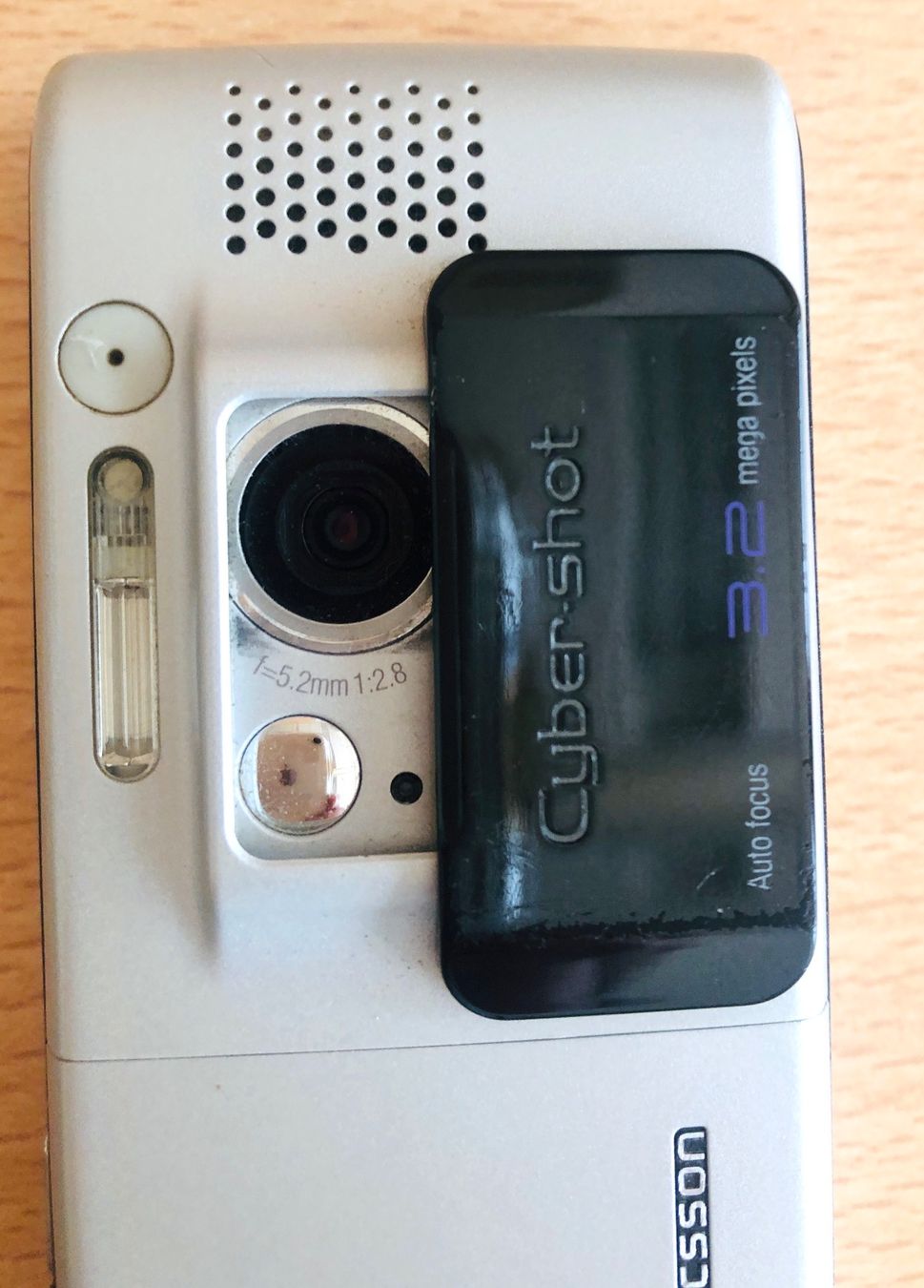 Ericsson Telefoni cellulari / Smartphones: 2 Mobile Ericsson K800i + T861 + Chargeurs _DEFECT – Difettoso da Veyrier venduto da Szurkemaci 3
