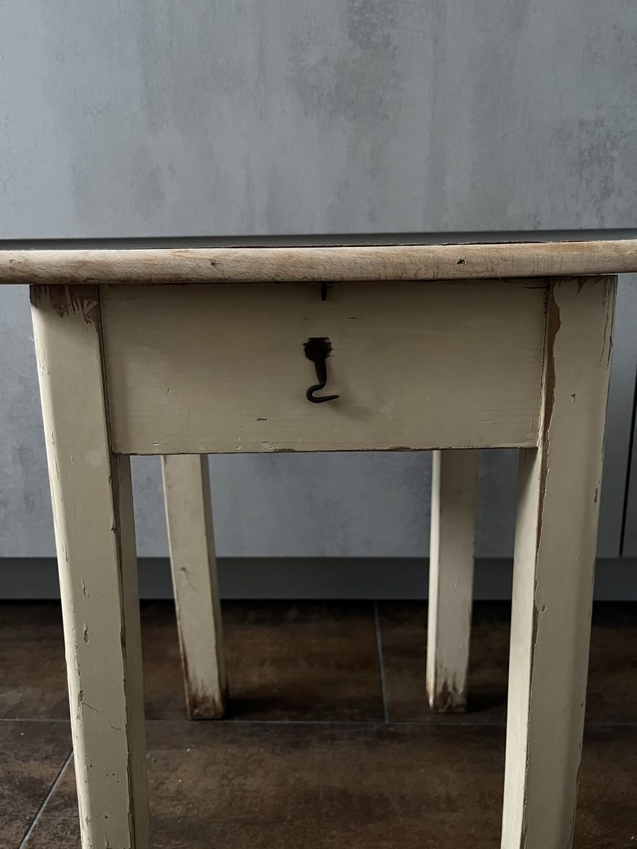 Sgabelli: Tabouret vintage avec rangement intégré – Usato da St. Prex venduto da Nikolletta 9