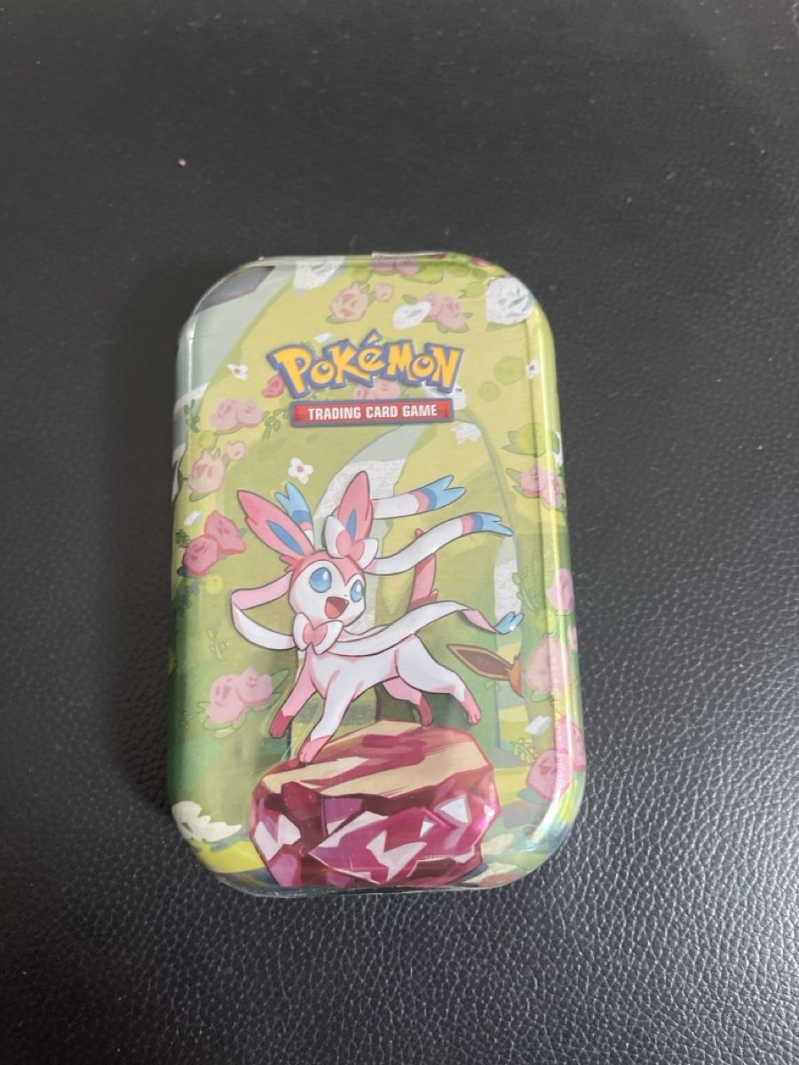 Pokémon Cartes à collectionner: Pokemon Sammelkarten Mini Tin Prismatic Evolution EN – Neuf avec emballage d'origine à Zürich par mzuern