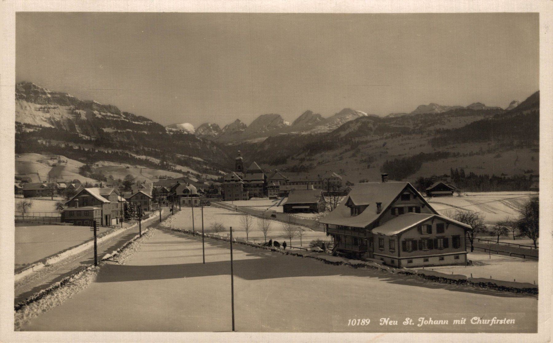 Cartes postales: Neu St. Johann mit Churfirsten – D'occasion à Bronschhofen par Astore