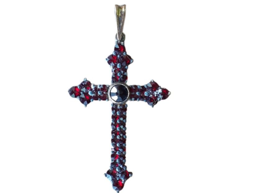 Pendentifs: antiker Anhänger Kreuz Granate – D'occasion à Mörschwil par antiksalon21 7