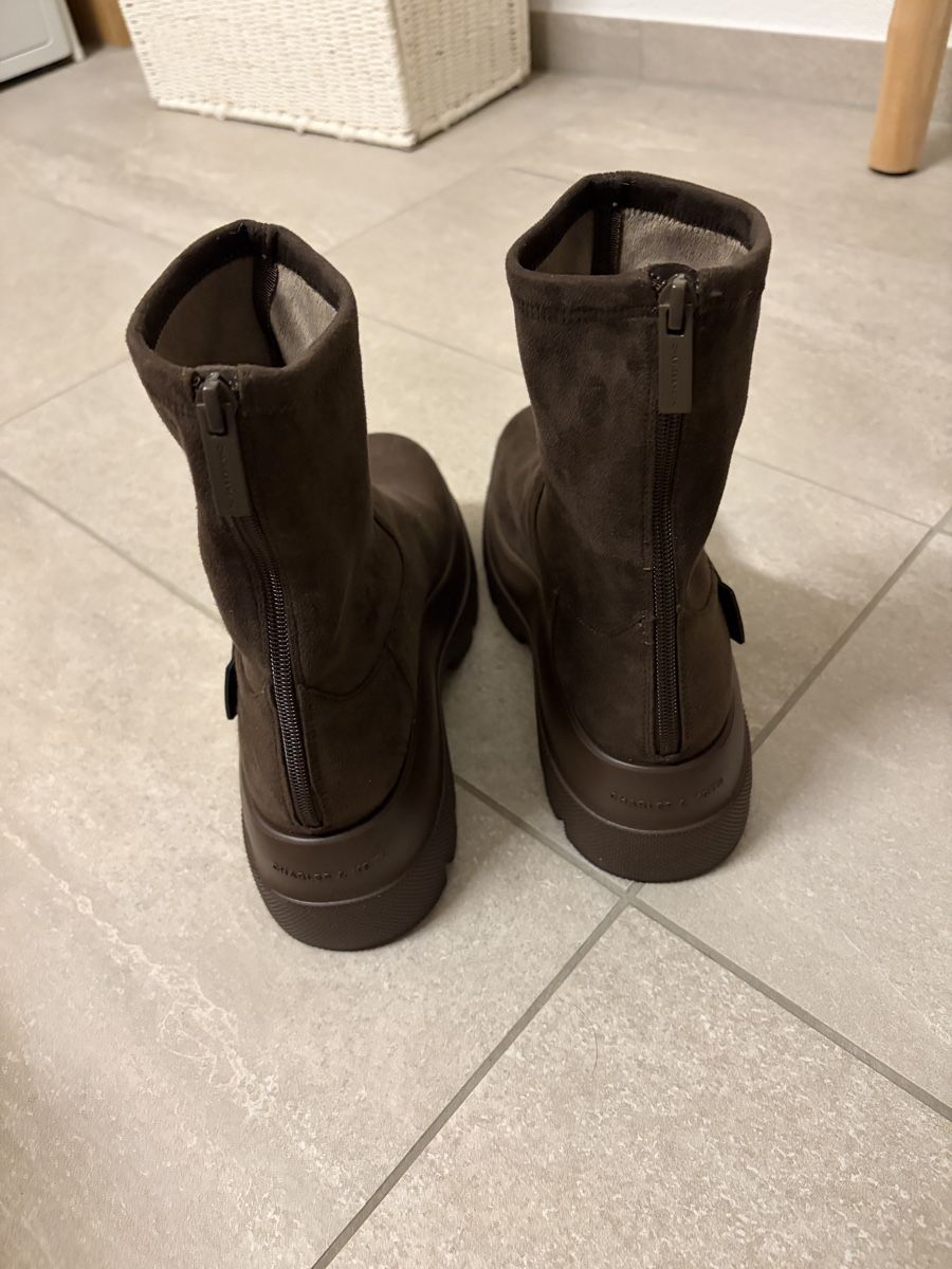 Damenschuhe: Charles & Keith Stiefeletten braun 39/40 – Neu (gemäss Beschreibung) aus Meilen von SabrinaK1992 5