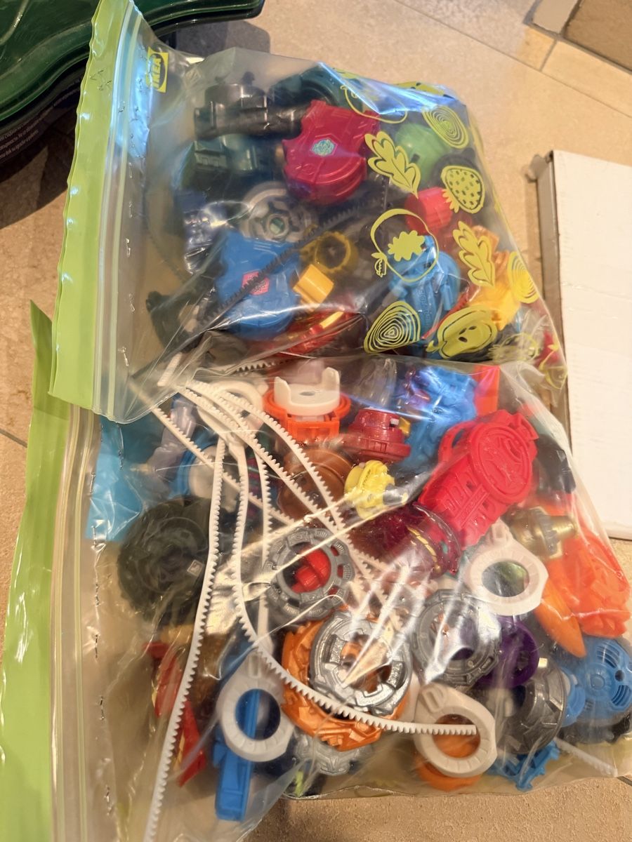 Giocattoli: Beyblade Set – Usato da Zürich venduto da MariiiaR 2