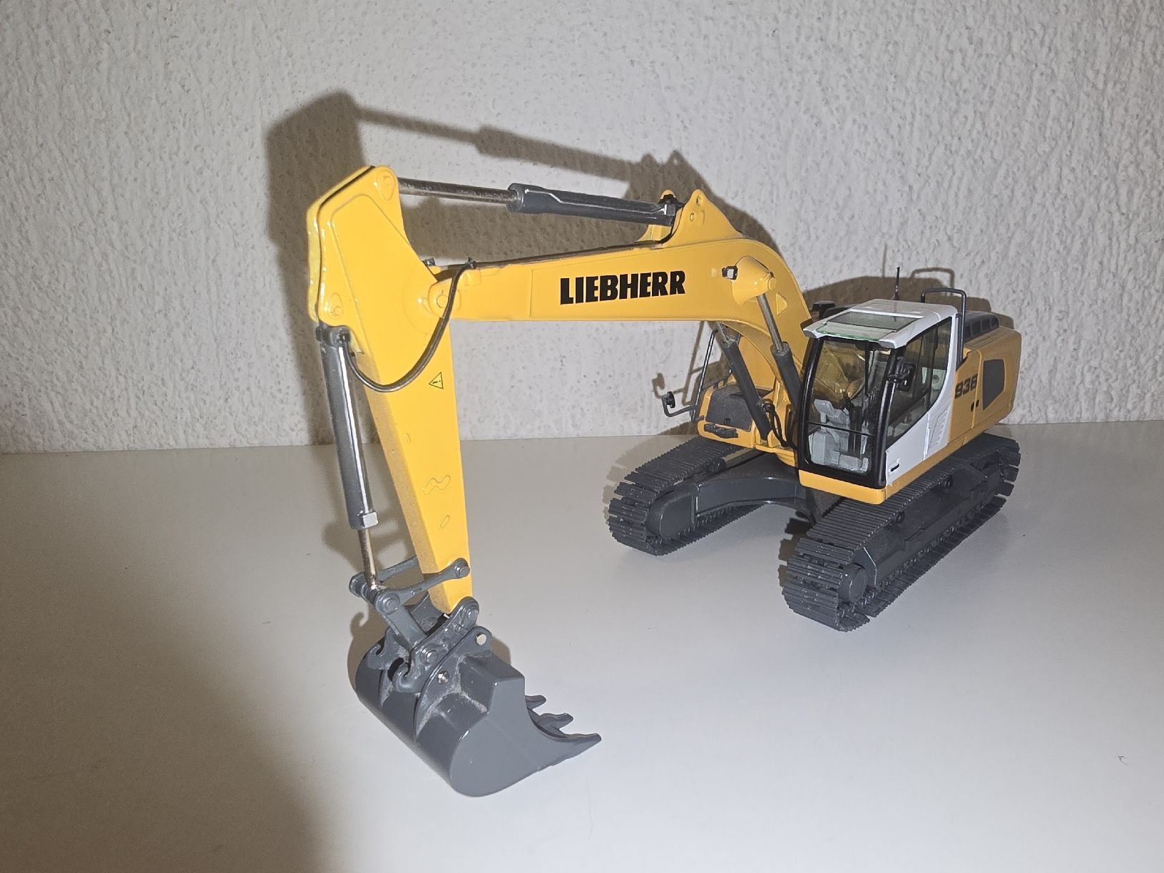 Conrad Kit di modellismo & Modellini statici: Liebherr 936 Bagger in top Zustand – Nuovo (secondo la descrizione) da Wollerau venduto da jos_c9z8 1