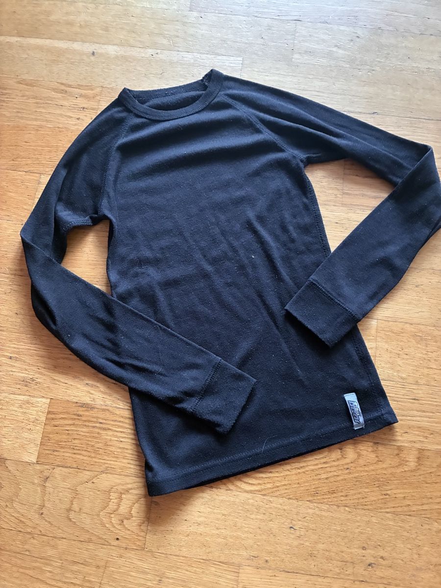 Biancheria intima: Schönes Thermoshirt gr. 140 – Usato da richterswil venduto da lunamarie001
