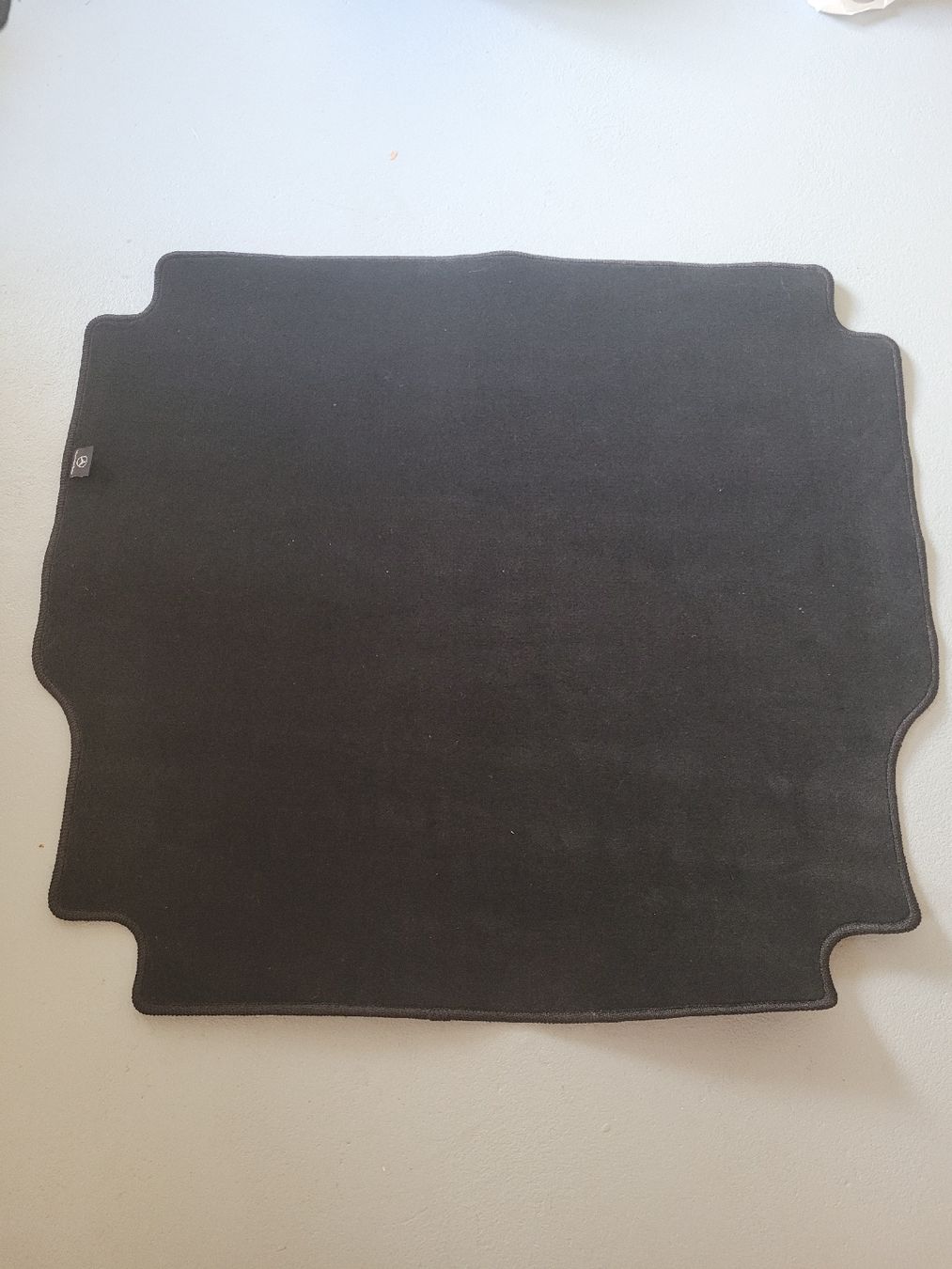Mercedes-Benz Teppiche / Matten: Tapis coffre Mercedes série C break – Neu (gemäss Beschreibung) aus Cernier von Casimir1
