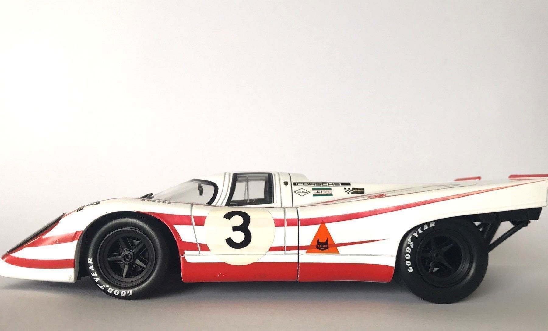 Modellautos: 1:18 Porsche 917K by Universal Hobbies – Gebraucht aus Zürich von tomakomai 1