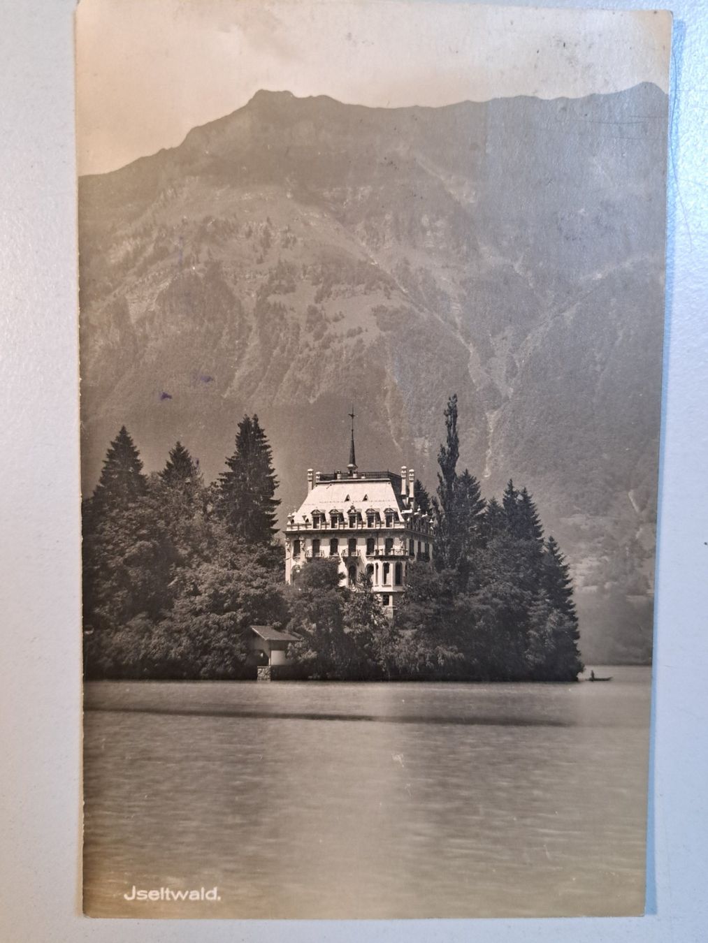 Cartoline postali: AK Iseltwald – Usato da Kirchberg BE venduto da Soldino