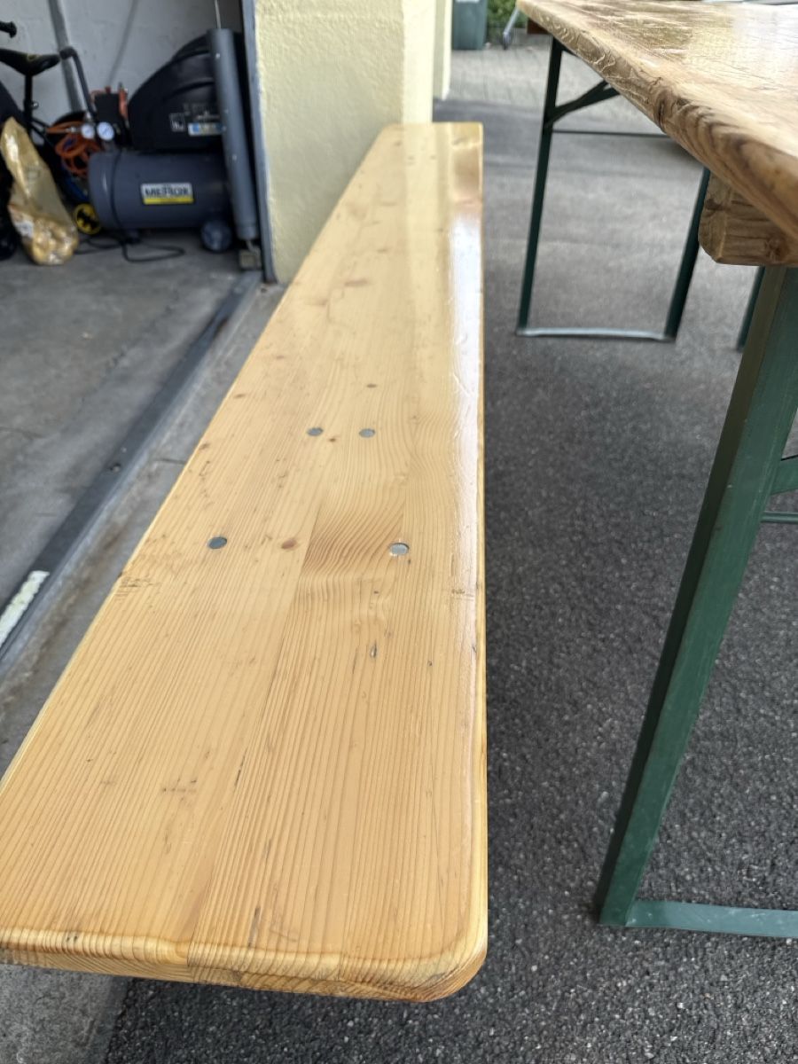 Set di tavolo e panche: Festbankgarnitur 60cm – Usato da Effretikon venduto da ahus 4