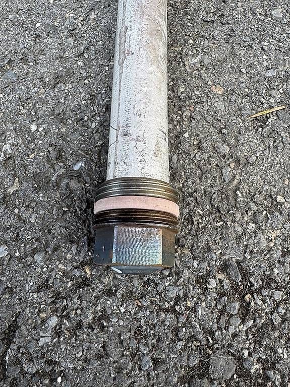 Sanitär: Magnesiumanode / Boileranode / Schutzanode – Gebraucht aus Cham von Andrin_21