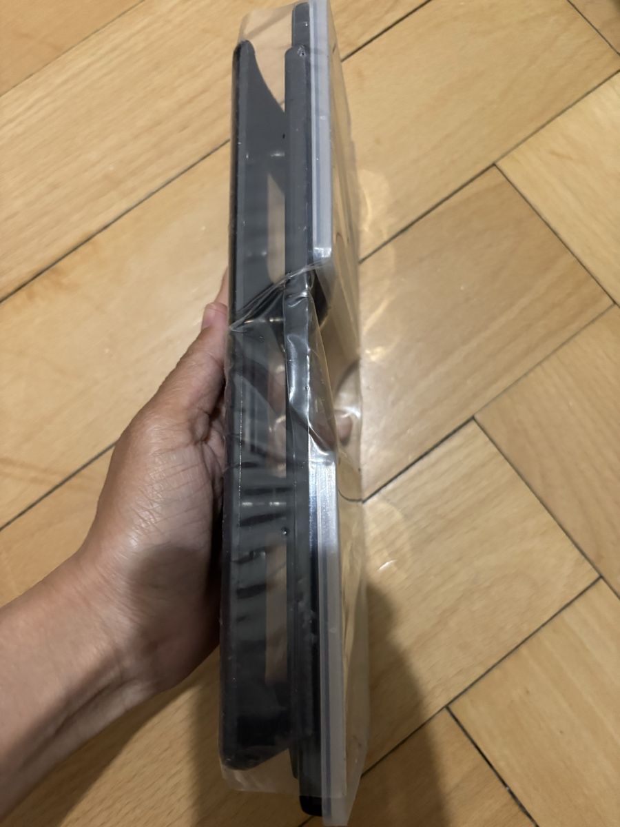 Tutti gli attrezzi: BANNER 4 hole Punch – Nuovo e nell'imballaggio originale da Confignon venduto da Second_Hand_Ch 1