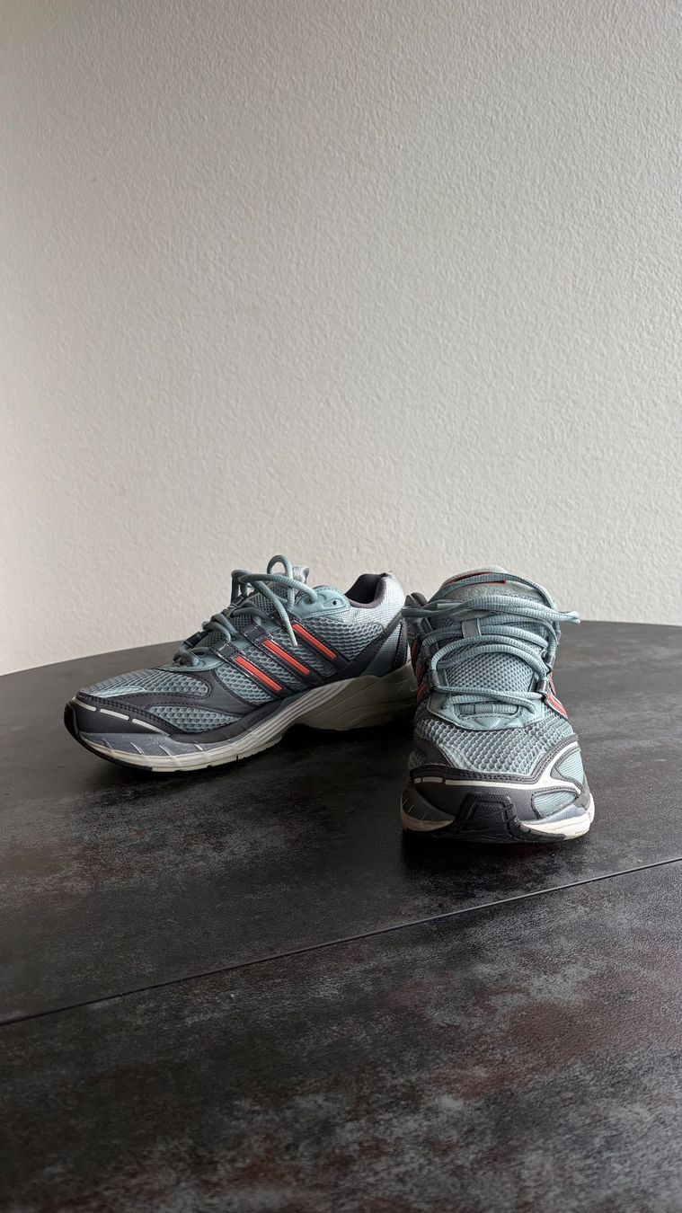 Adidas Scarpe da uomo: Adidas Supernova Herren Sneaker Y2K Running Retro Gr. 42 – Usato da Zürich venduto da mat_bcg2