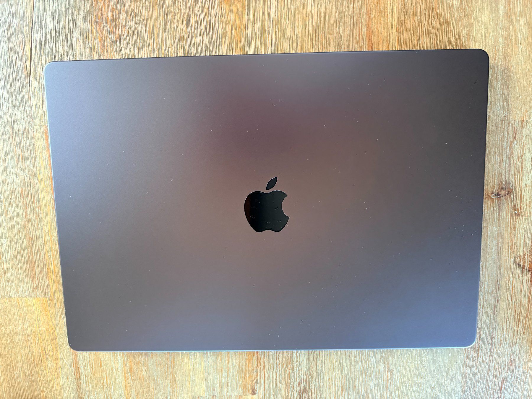 Apple Notebook: Macbook Pro Apple M3 Max 16 pouces – Usato da Randogne venduto da chr_nfh8