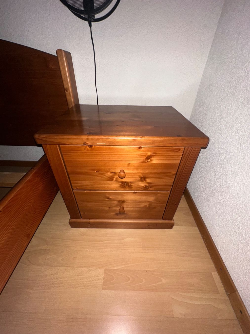 Pfister Letti: Meuble Pfister bois massif – Usato da Marin-Epagnier venduto da cgo_w8rj 1