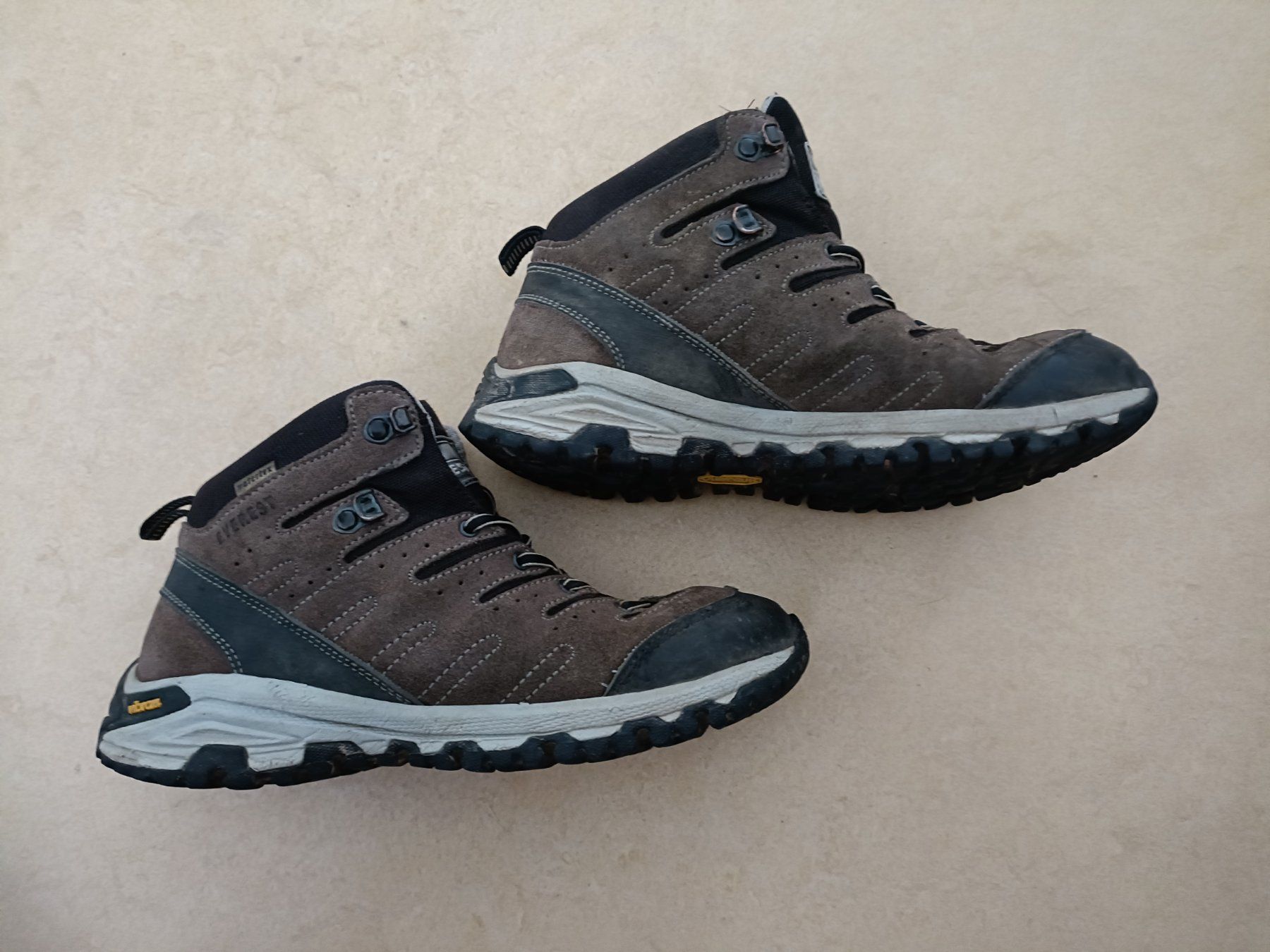 Everest Scarpe da uomo: Trekkingschuhe Everest Grösse 37 – Usato da Riedern venduto da Lukas426 2