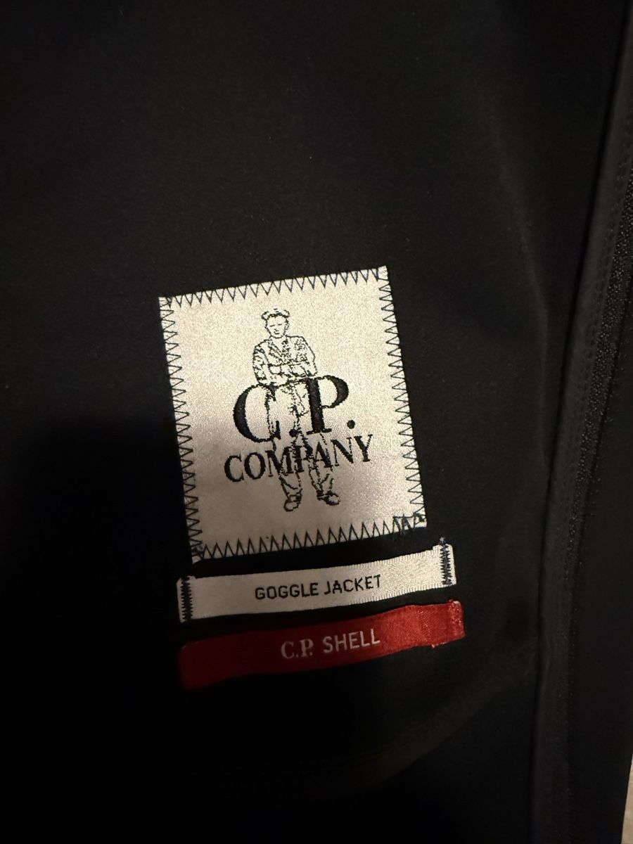 CP Company Giacche: Veste C.P. Company Goggle Jacket noire taille 48 usagé – Usato da Lausanne venduto da D.Kneuss 1