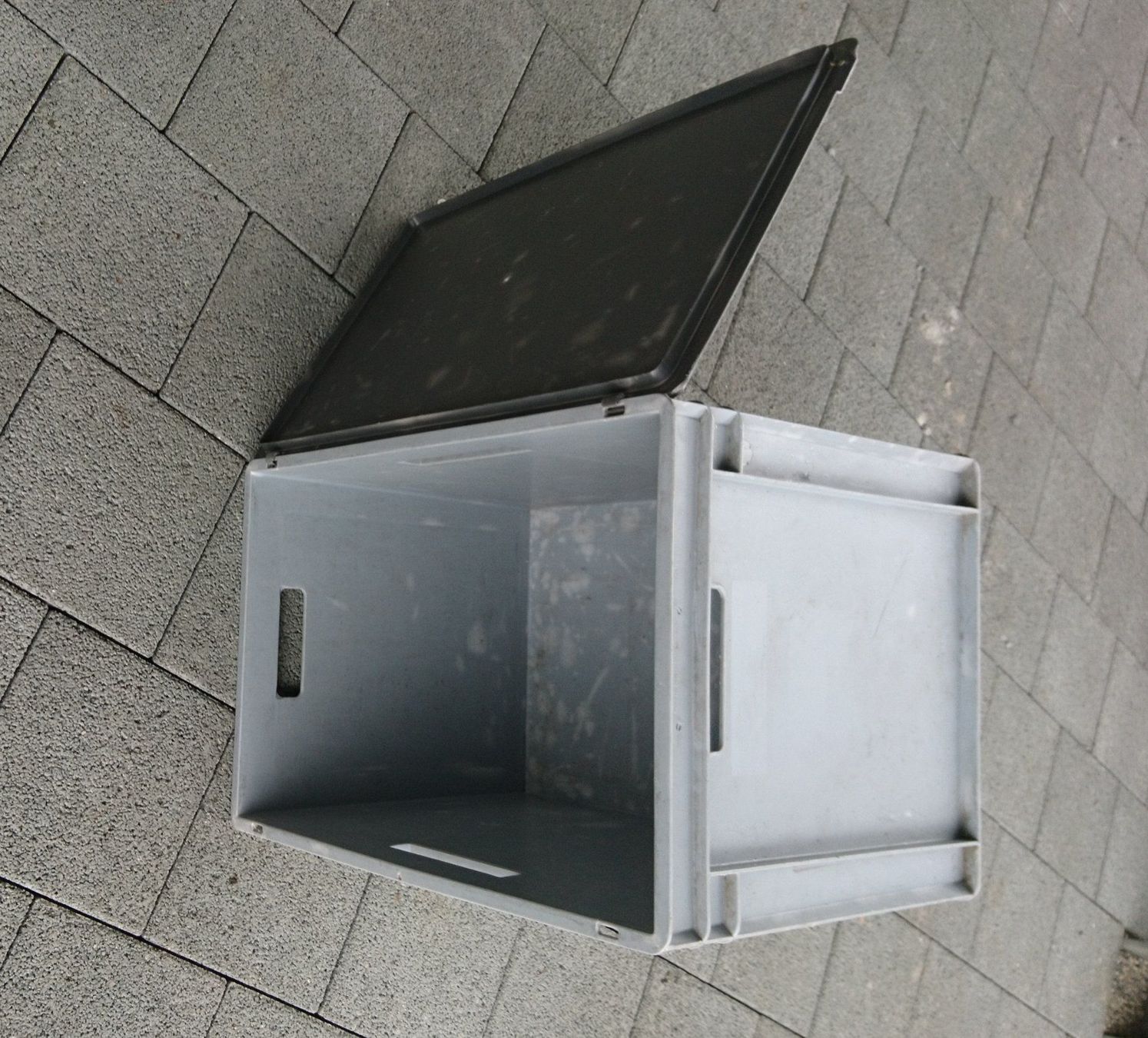 Utz Contenitori & Simili: UTZ Rako Box mit Deckel – Usato da Gampelen venduto da Schmidi887 4