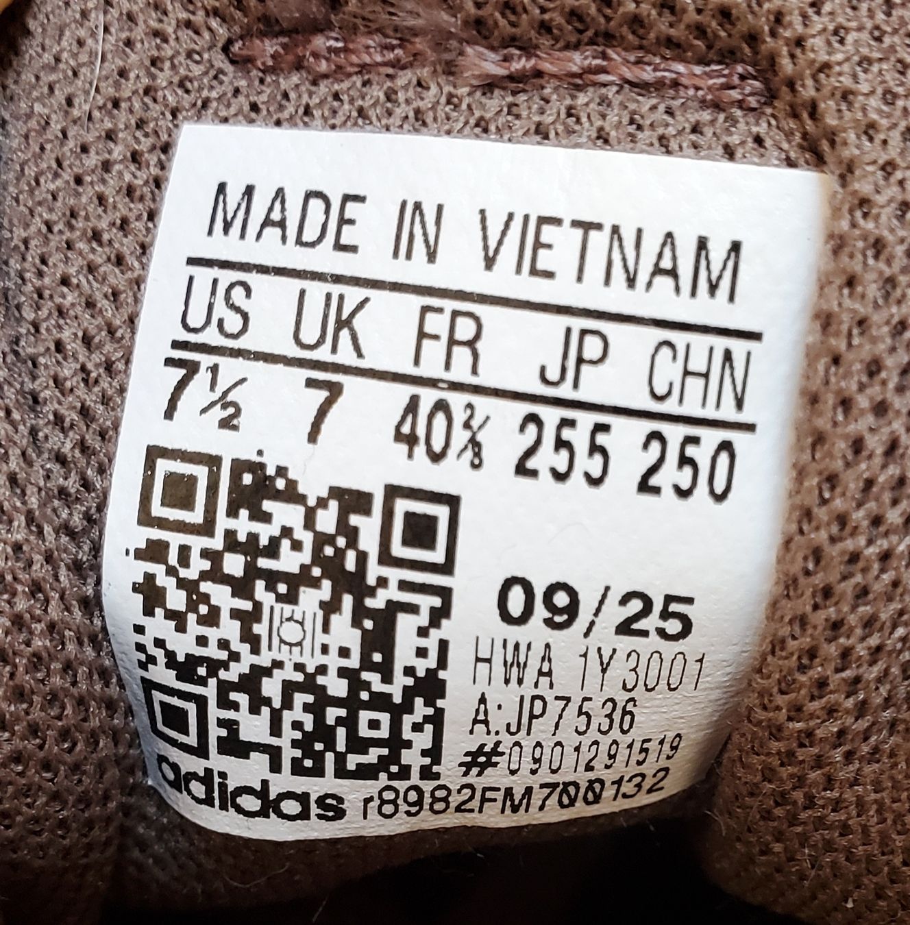Adidas Scarpe da donna: adidas Schuhe 40 2/3 Damen – Nuovo (secondo la descrizione) da Biel/Bienne venduto da SandraBar 7