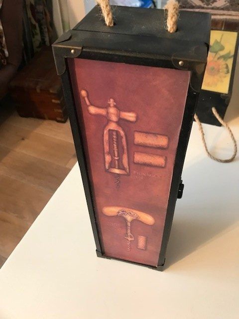 Altro in Decorazioni & Accessori: Geschenkbox Flaschen - edle Getränke – Usato da Lengnau AG venduto da Qualipreis1