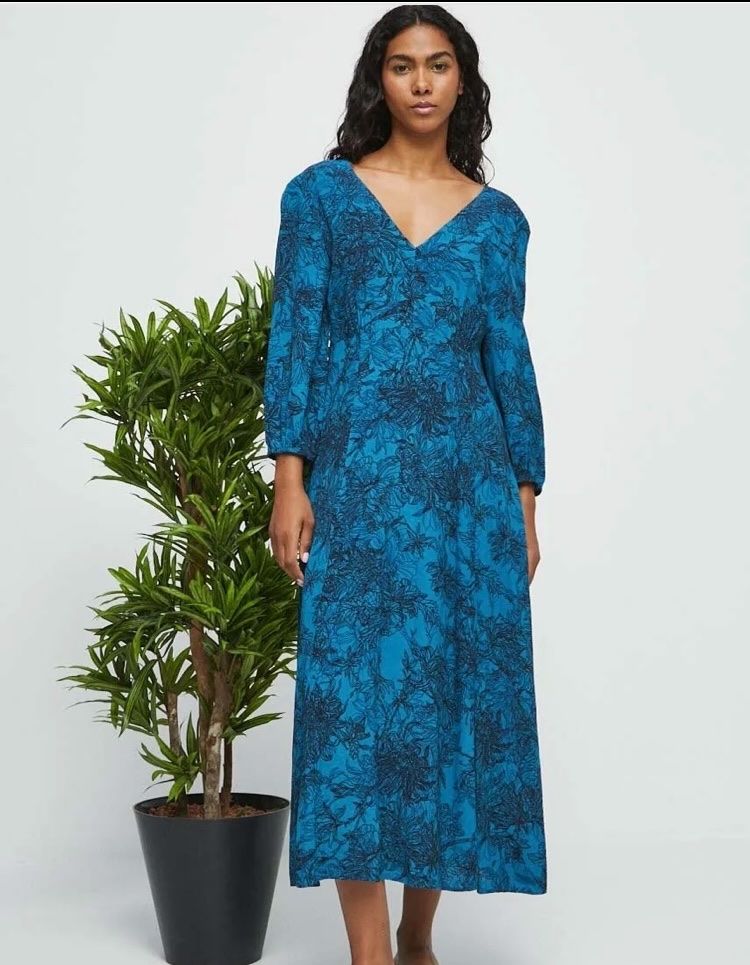Vestiti: New dress  – Nuovo (secondo la descrizione) da Adliswil venduto da gac_7kqc