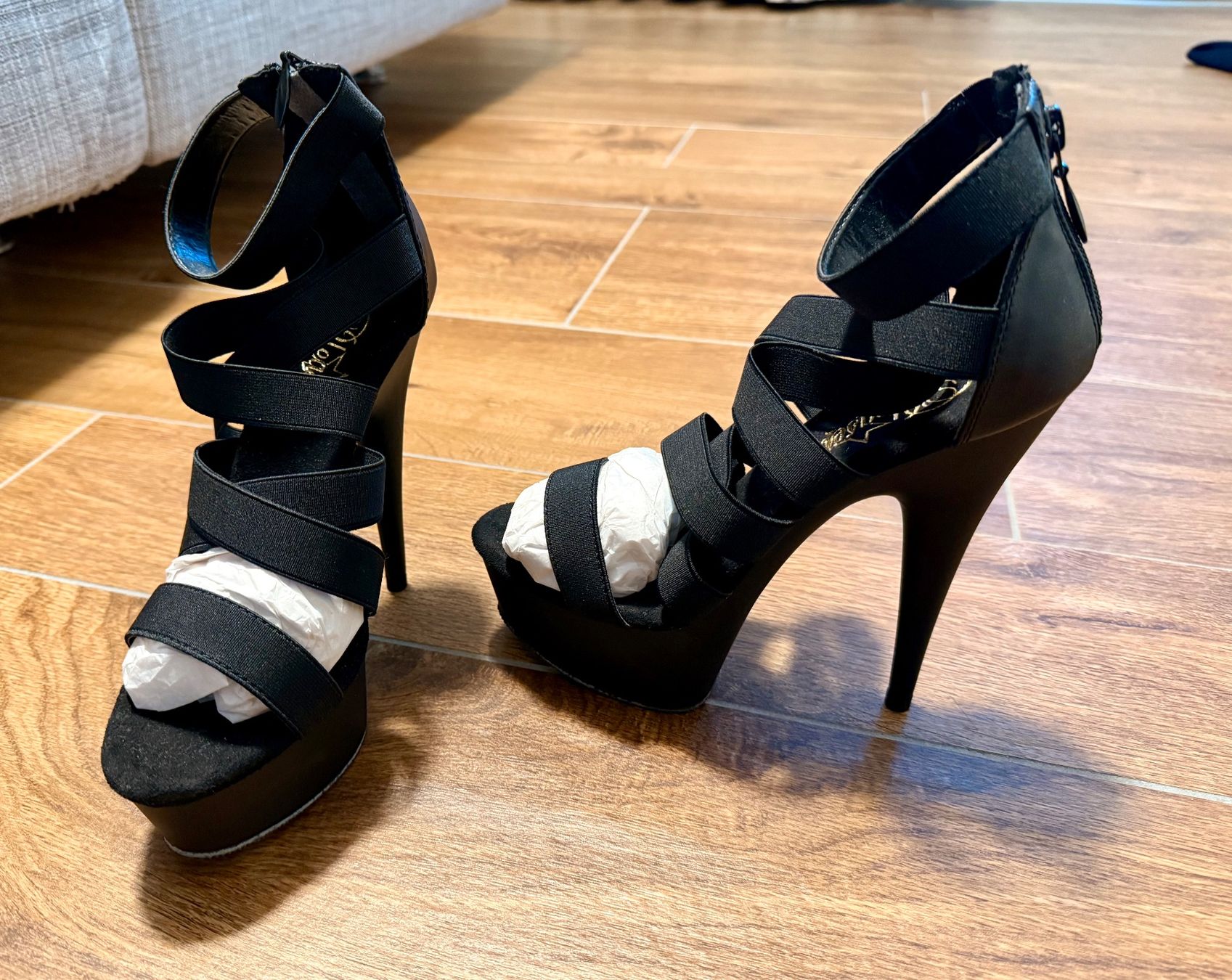 Scarpe da donna: Pleaser High Heels (neu) – Nuovo (secondo la descrizione) da Fällanden venduto da Pilli91