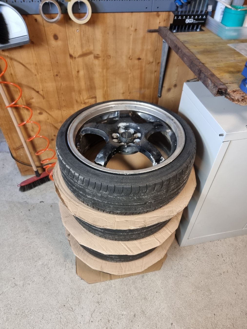 Barracuda Racing Wheels Cerchioni: Barracuda Aluminium Räder Golf 3 mit Eignungserklärung – Usato da Blumenstein venduto da hurtihurti 7