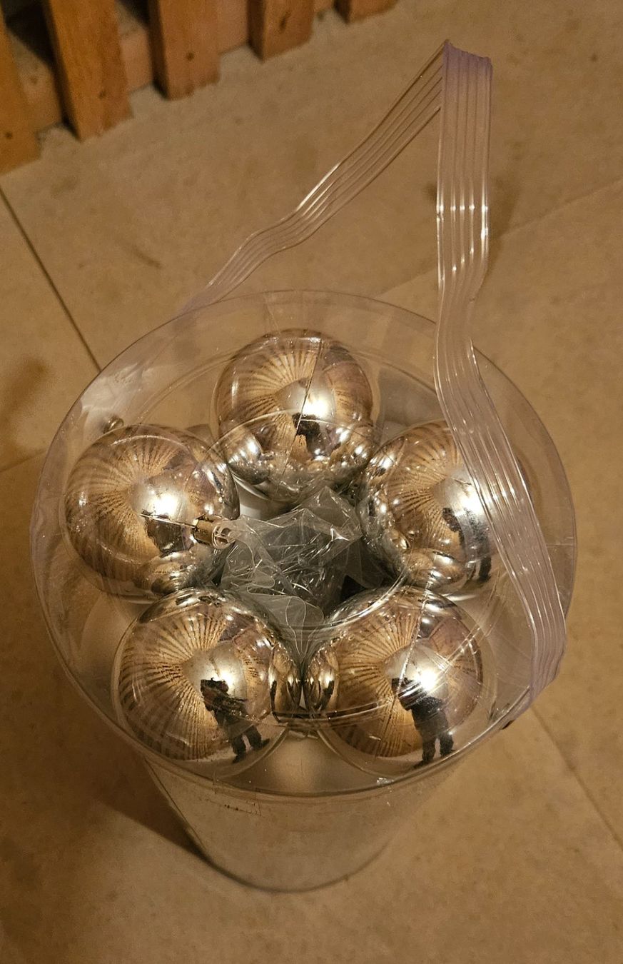 Migros Tutte le decorazioni: Set Christbaumkugeln silber NEU – Nuovo e nell'imballaggio originale da Rickenbach b. Wil venduto da cornetta 3