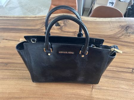 Michael Kors Handtasche schwarz Leder Used