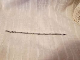 Elegantes Armband mit Zirkonia-Steinen