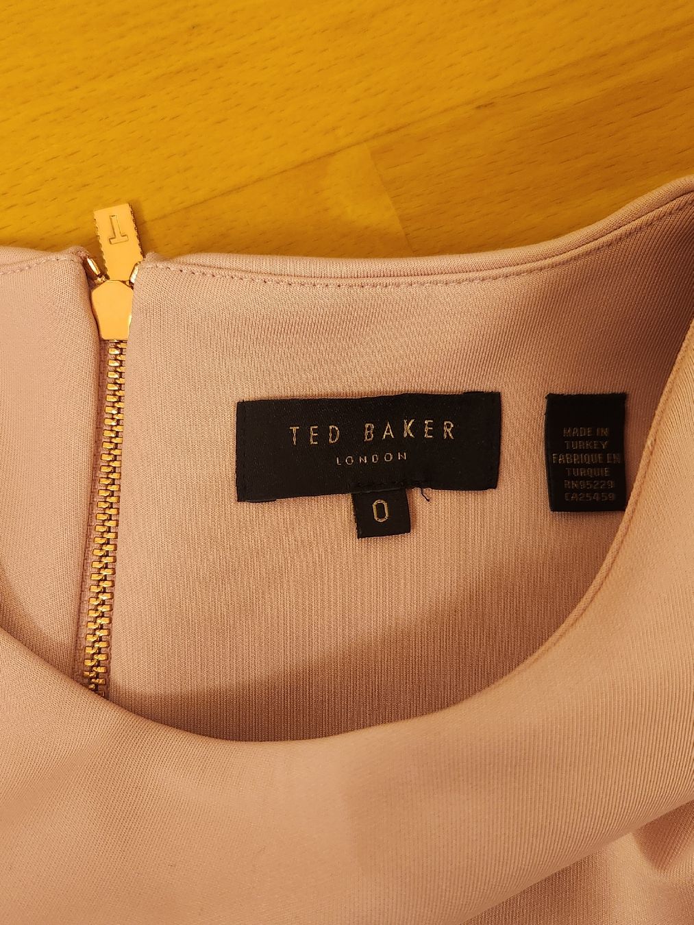 Tops: Ted Baker Top 0/XS – D'occasion à Bronschhofen par eve_l8y7 3