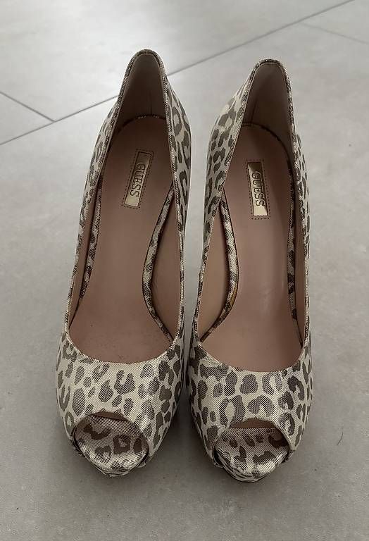 Guess Damenschuhe: GUESS High Heels Plateau - Grösse 39 – Neu (gemäss Beschreibung) aus Trübbach von Yasmin01112 4