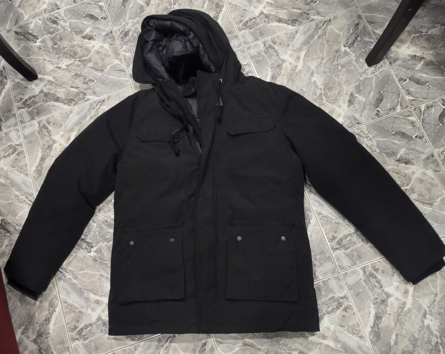 Cappotti: SECOND HAND Boston Winterjacke schwarz Grösse XXL – Usato da Seuzach venduto da K_N