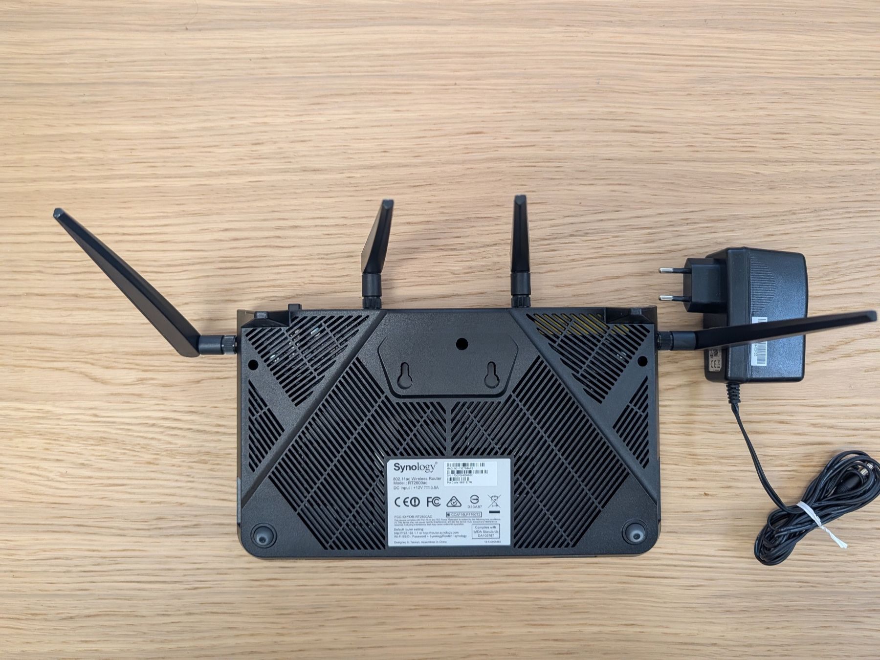 Synology Modems & Router: 1x Synology RT2600ac +  2x MR2200ac – Gebraucht aus Rudolfstetten von Sermi 2