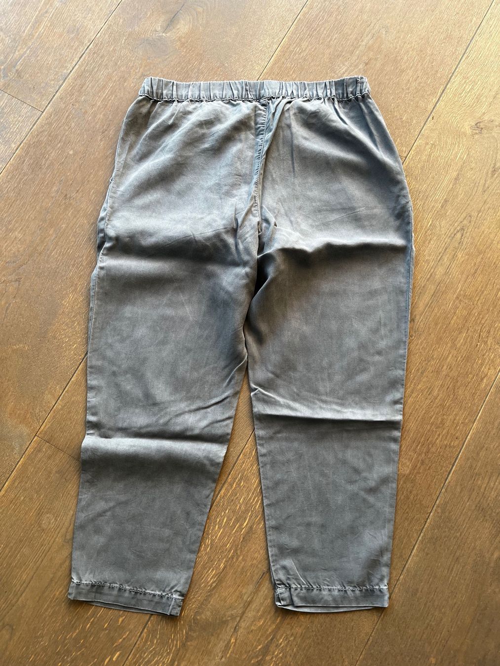 Pantalons: Pantalon léger 7/8 taille 36 – D'occasion à Develier par lili_1 2