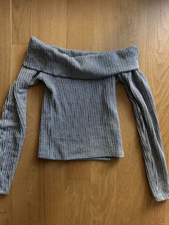 Langärmliges Top