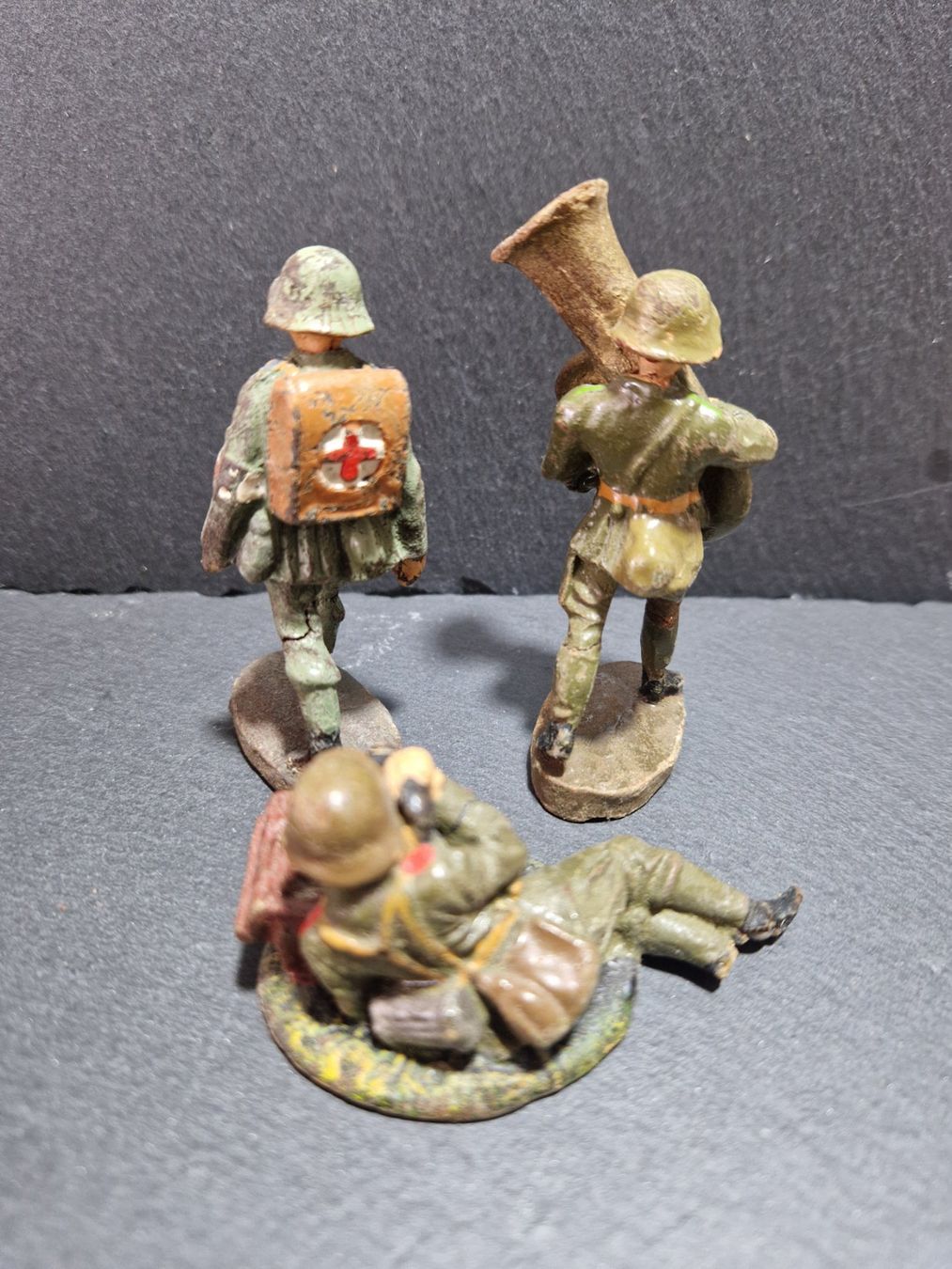Statuette: 3x Elastolin Figuren Soldaten – Usato da Winterthur venduto da Sadega 6